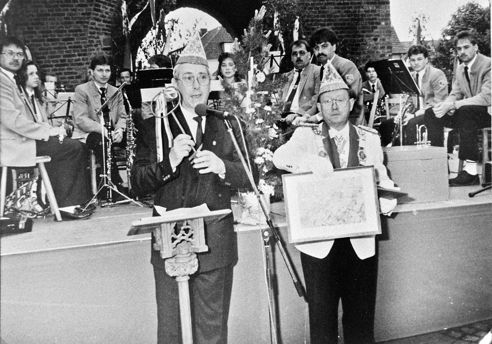 Fertigstellung und Einweihung des Gardequartiers 1993